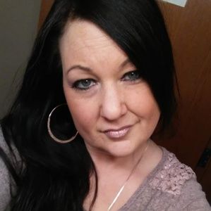 Meet your Posher, Claire